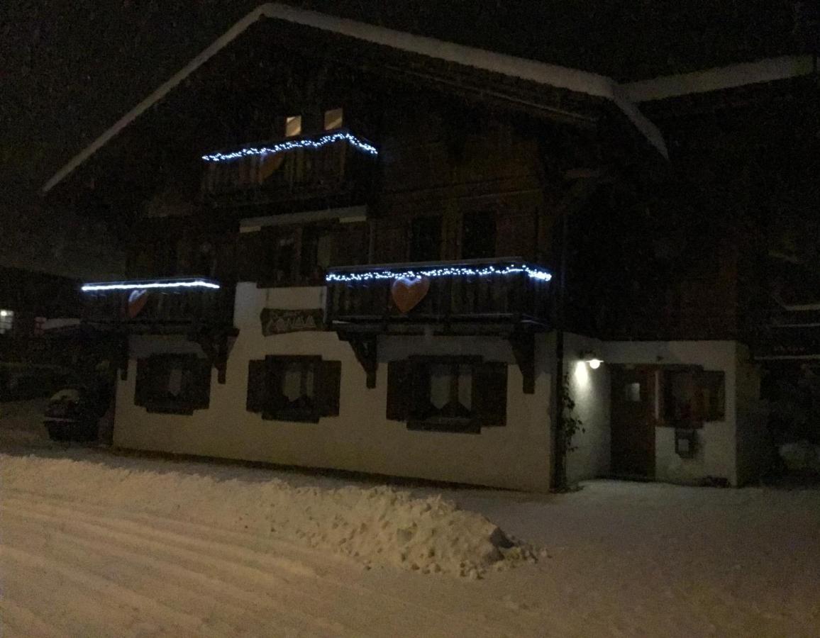 Bed And Breakfast Chalet Manava モルジヌ エクステリア 写真
