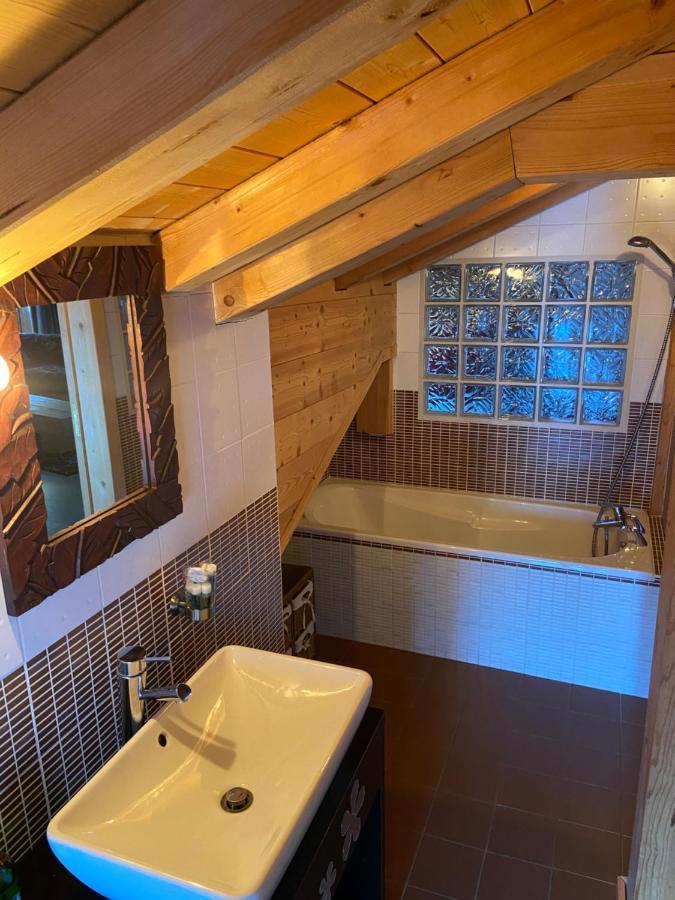 Bed And Breakfast Chalet Manava モルジヌ エクステリア 写真