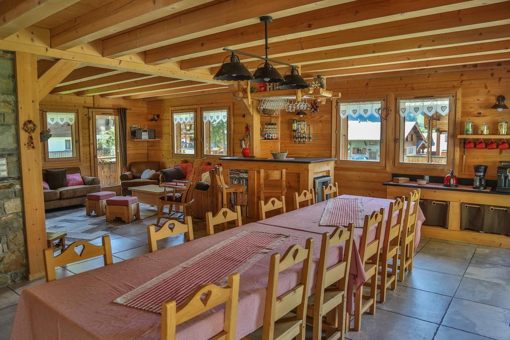 Bed And Breakfast Chalet Manava モルジヌ エクステリア 写真