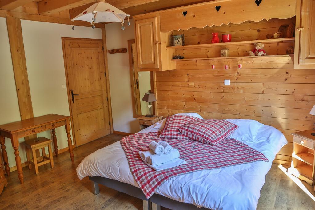 Bed And Breakfast Chalet Manava モルジヌ エクステリア 写真